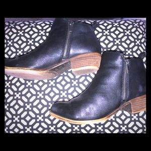 Lucky Brand Basel Booties